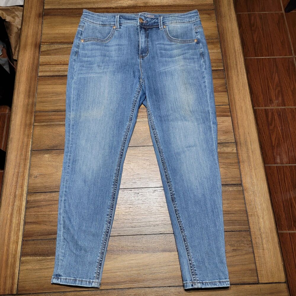 Melissa McCarthy Seven7 Women's Straight Leg Jeans - Light Blue